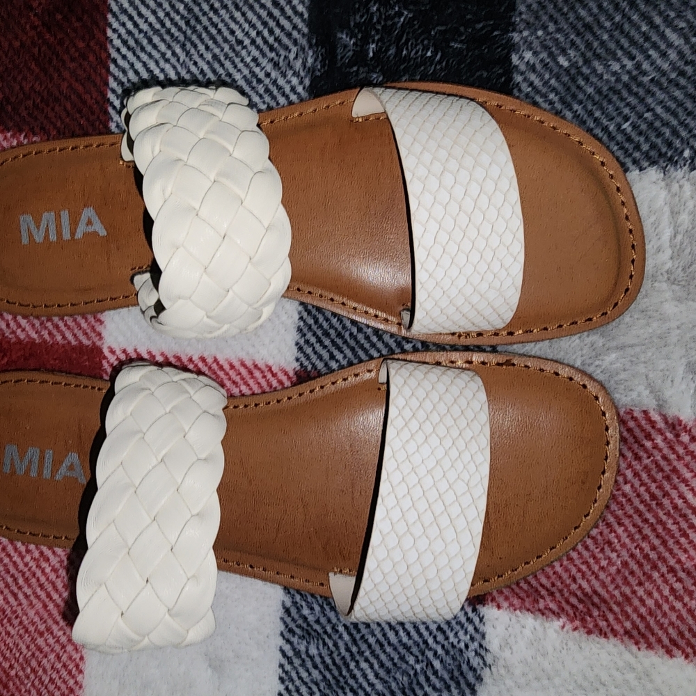 MIA sandals